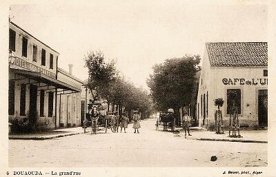 Douaouda-GdeRue-HotelFrance