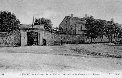 Lambese-EntreeCaserneZouaves-MaisonCentrale