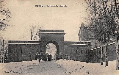 Medea-EntreeCitadelle-Neige