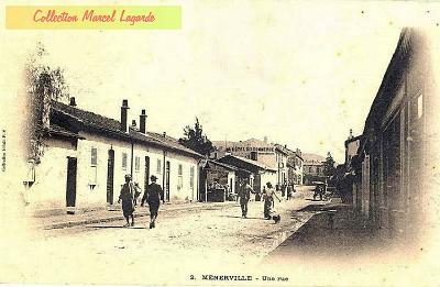 Menerville-UneRue-01